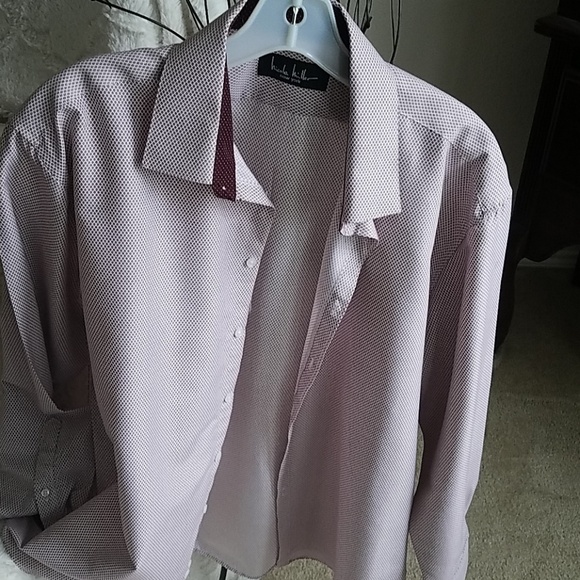 Button down shirt - Picture 1 of 3